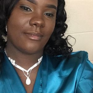 Meet your Posher, Deborah